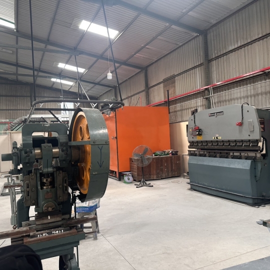 GIA CÔNG CẮT - CHẤN TÔN THÉP