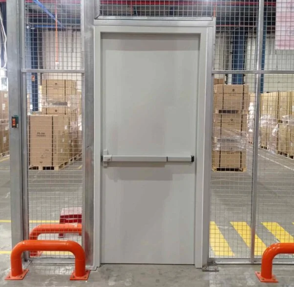 Xưởng thi công lắp đặt cửa chống cháy, kính chống cháy tại Q. Bình Tân, HCM