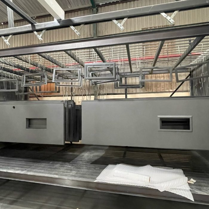 NHẬN GIA CÔNG SƠN TĨNH ĐIỆN CỬA THÉP - CỬA THÉP CHỐNG CHÁY